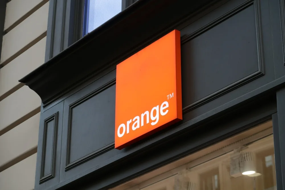France to sell part of €1.1bn Orange stake
